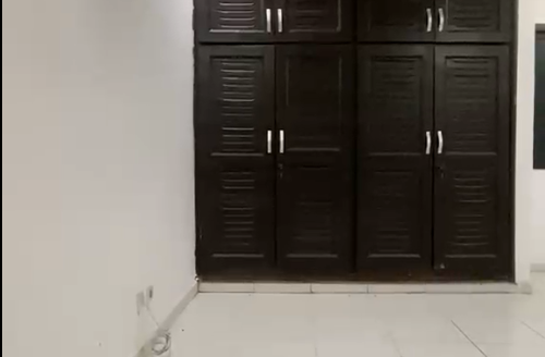 appartement 4 pièces au 4eme étage à Abatta